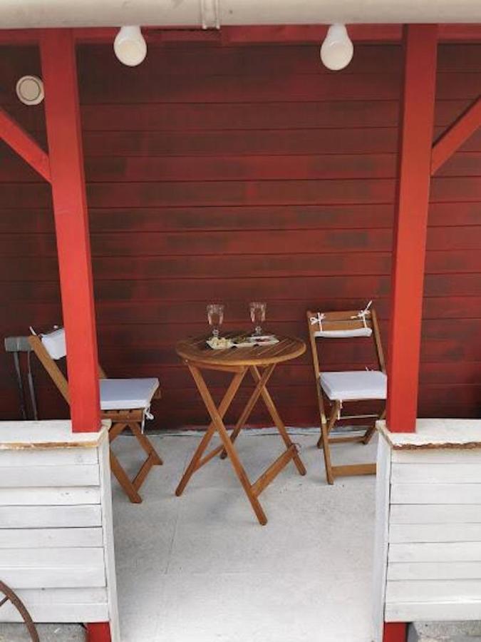Bed & Breakfast Herkingen Eksteriør bilde